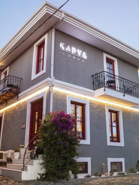 Kapya Cunda Hotel